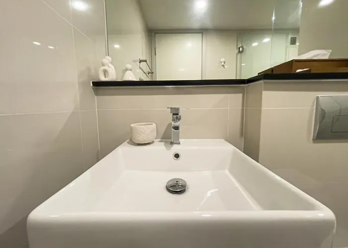 Near Bts L Modern Luxury L By Sontana * Bangkok